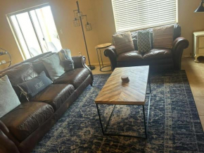 Red Arroyo Great Neighborhood 4 BD 2BTH